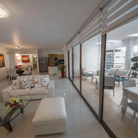 Apartamento Skylight Megaron *