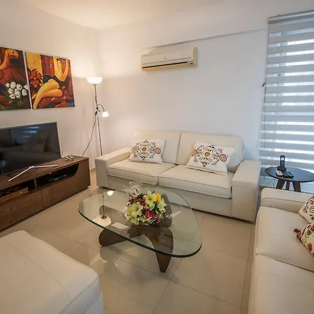 Skylight Megaron Apartman