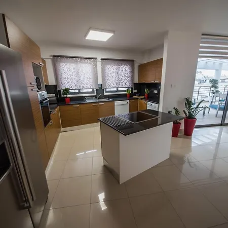 Skylight Megaron Lárnaka