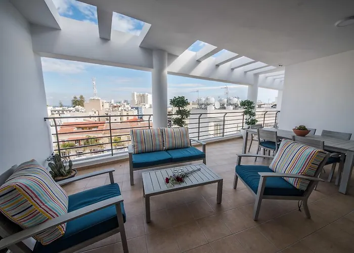 Skylight Megaron * Lárnaca