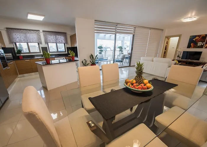 Skylight Megaron Apartment