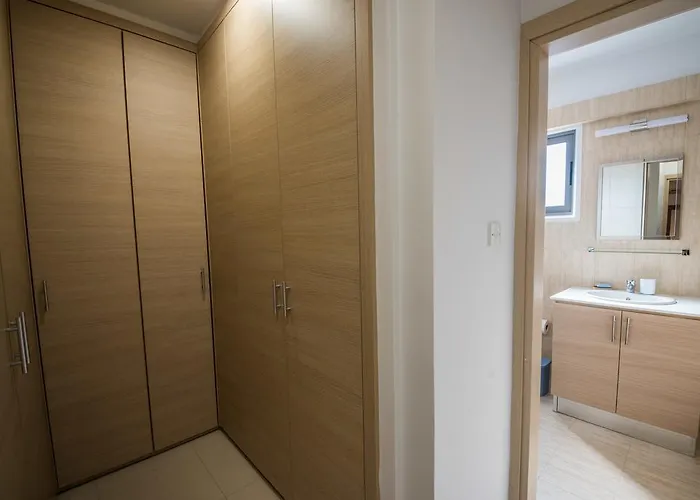 Skylight Megaron Apartment Larnaca